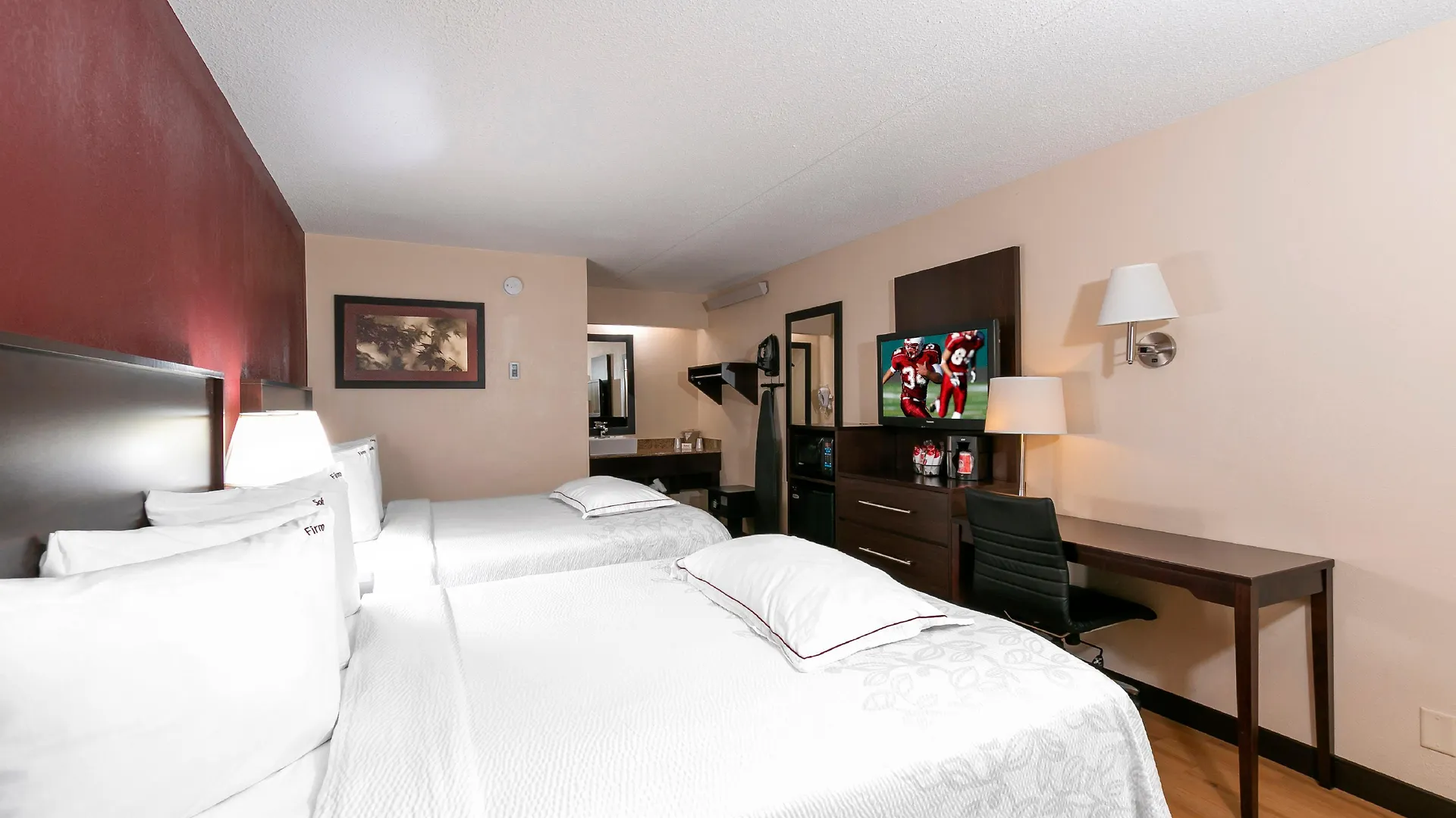 Red Roof Inn Plus+ St. Louis - Forest Park / Hampton Ave.