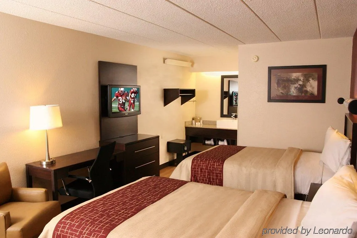 Отель Red Roof Inn Plus+ St. Louis - Forest Park / Hampton Ave.